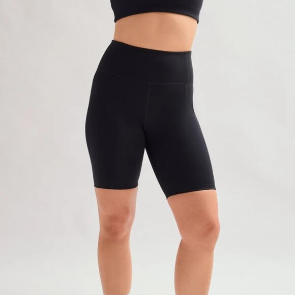 Girlfriend Collective Compressive High Rise Bike Short 8.5" Inseam Black M NWT - Picture 4 of 16